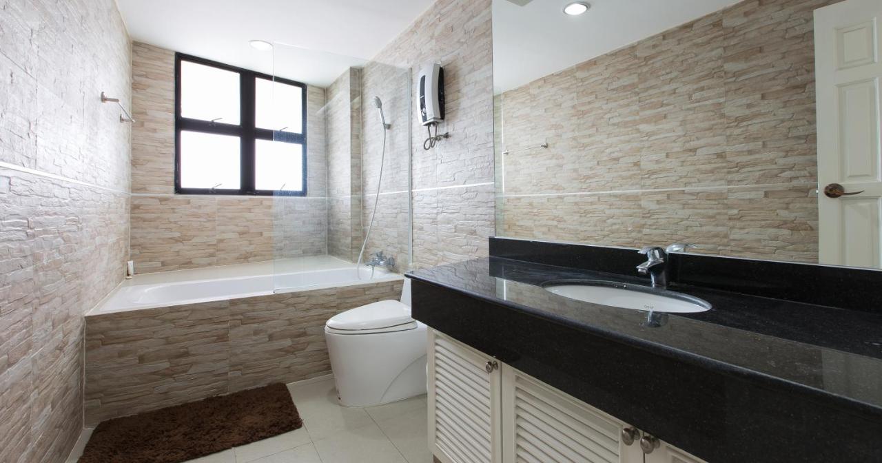 Spacious Room With Ocean & City View Патая Екстериор снимка