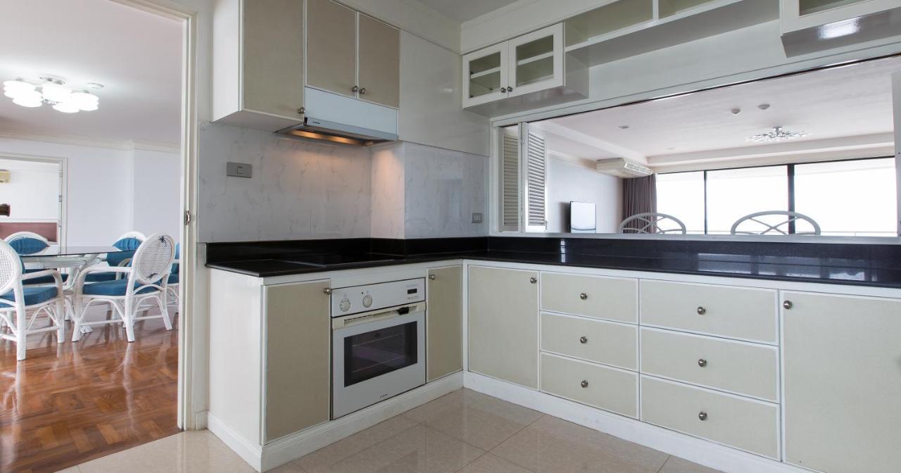 Spacious Room With Ocean & City View Патая Екстериор снимка
